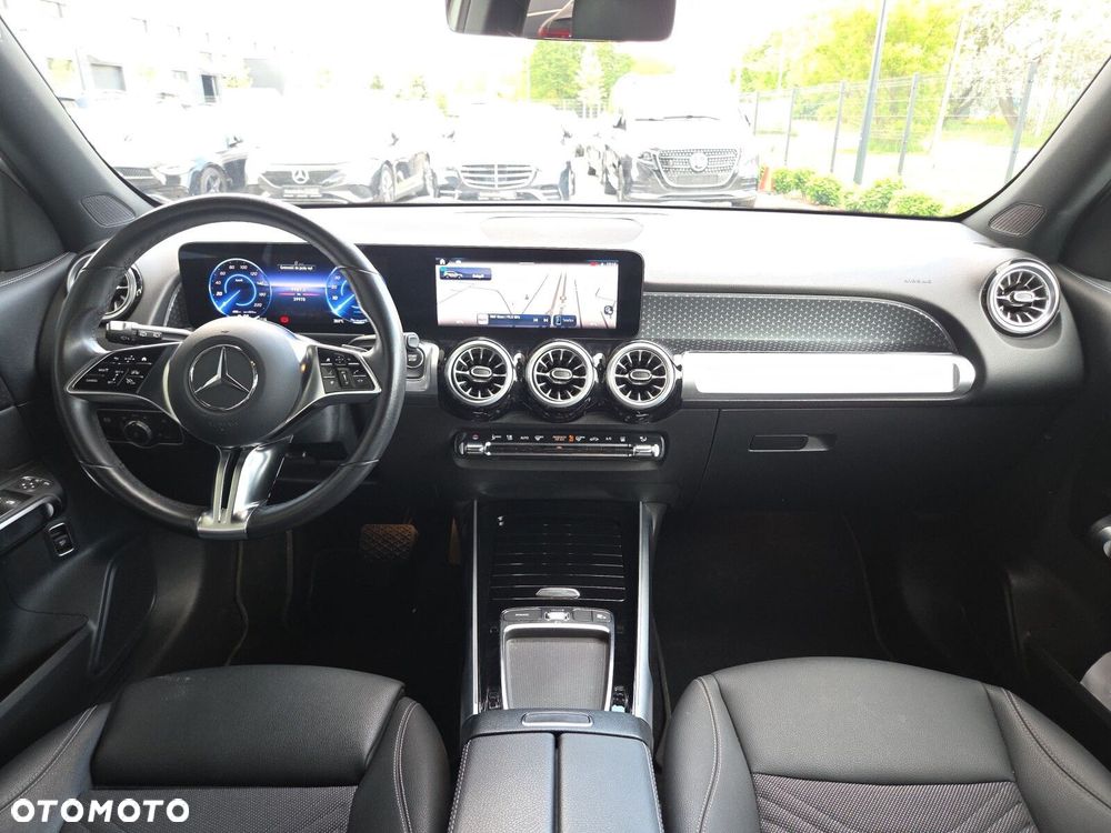 Mercedes-Benz EQB - 16