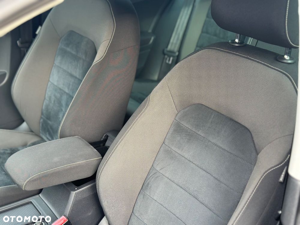 Volkswagen Golf 2.0 TDI (BlueMotion Technology) Highline - 18