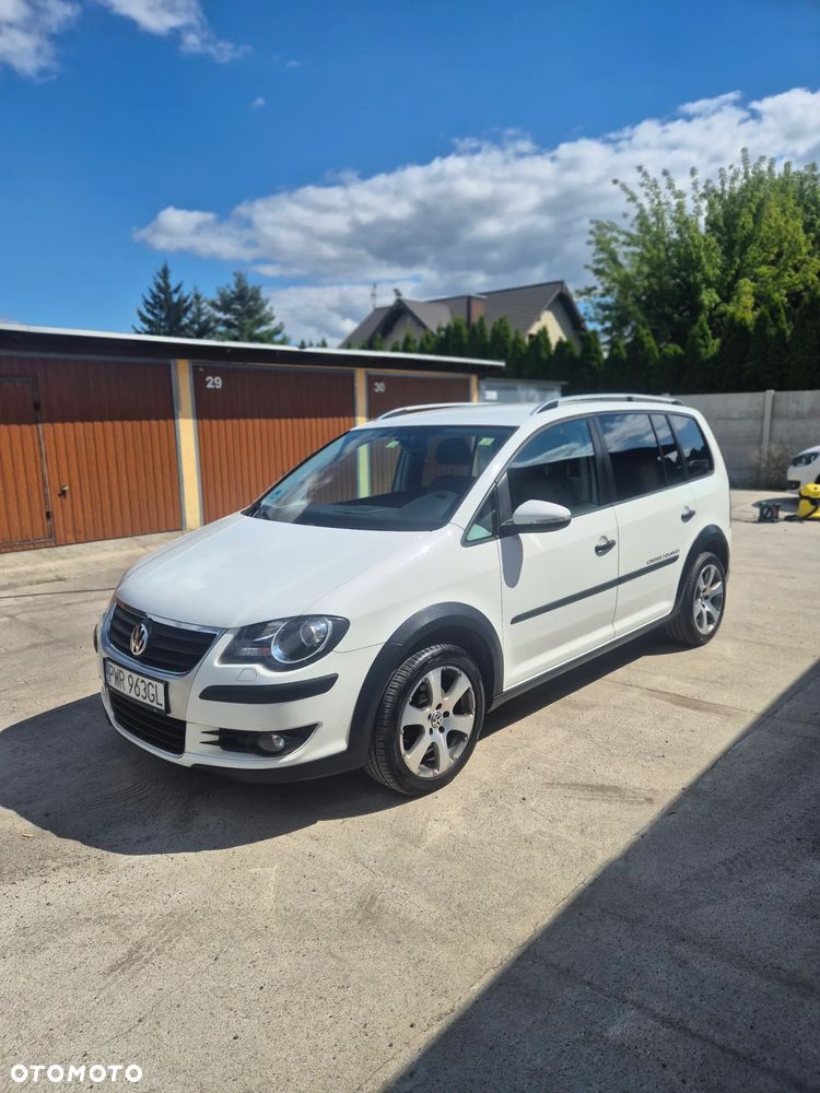 Volkswagen Touran 1.4 TSI Cross DSG - 1