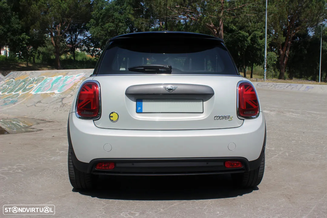 MINI 3 Portas Cooper SE Premium Extra Resolute Edition - 10