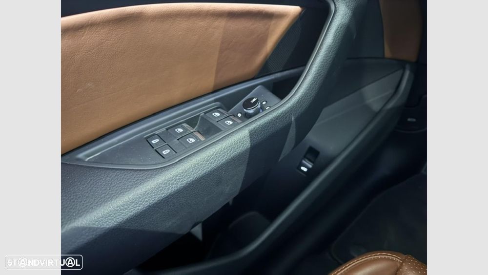 Audi Q8 e-Tron 55 quattro S line - 23