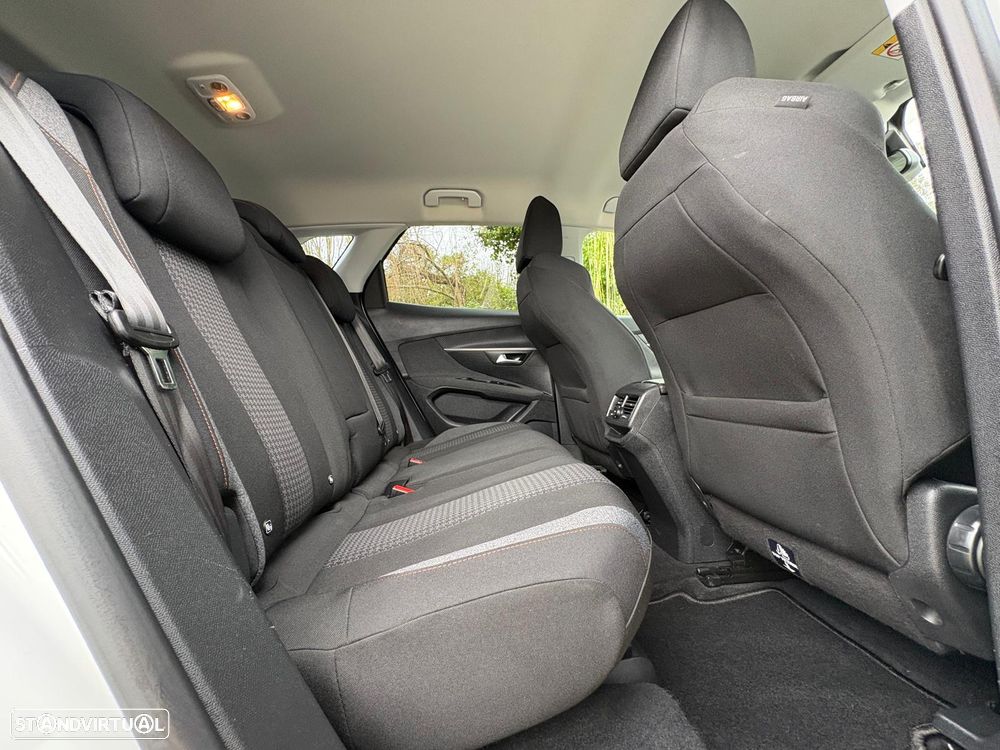 Peugeot 3008 1.5 BlueHDi GT Line EAT8 - 30