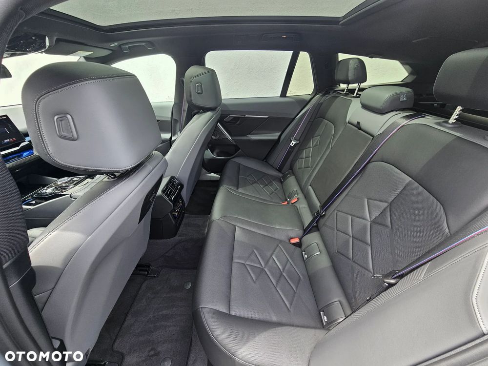 BMW i5 83.9kWh M60 xDrive - 14