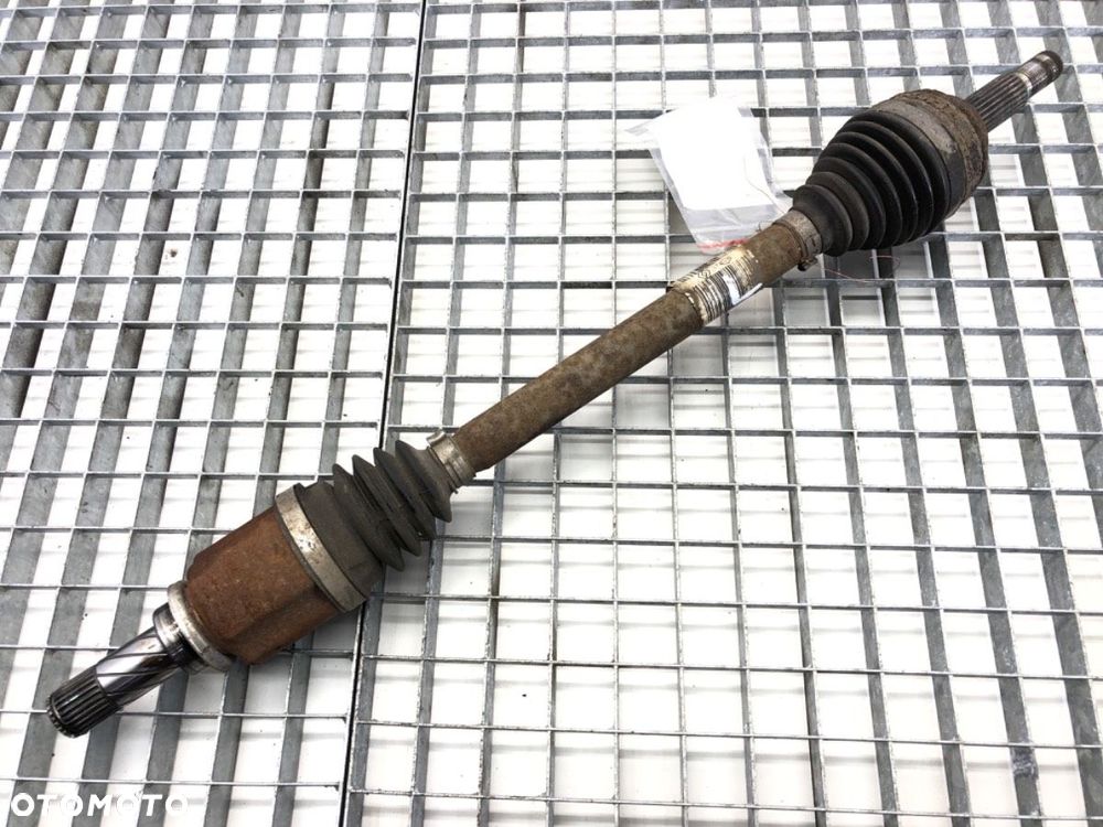 PÓŁOŚ LEWY PRZÓD - 86.00 PLN - DACIA SANDERO II 2012 - 2022 1.2 54 kW [73 KM] benzyna 2015 - - 2