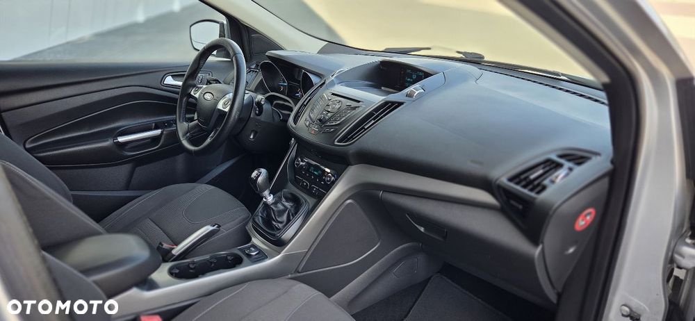 Ford Kuga 2.0 TDCi 2x4 Titanium - 21