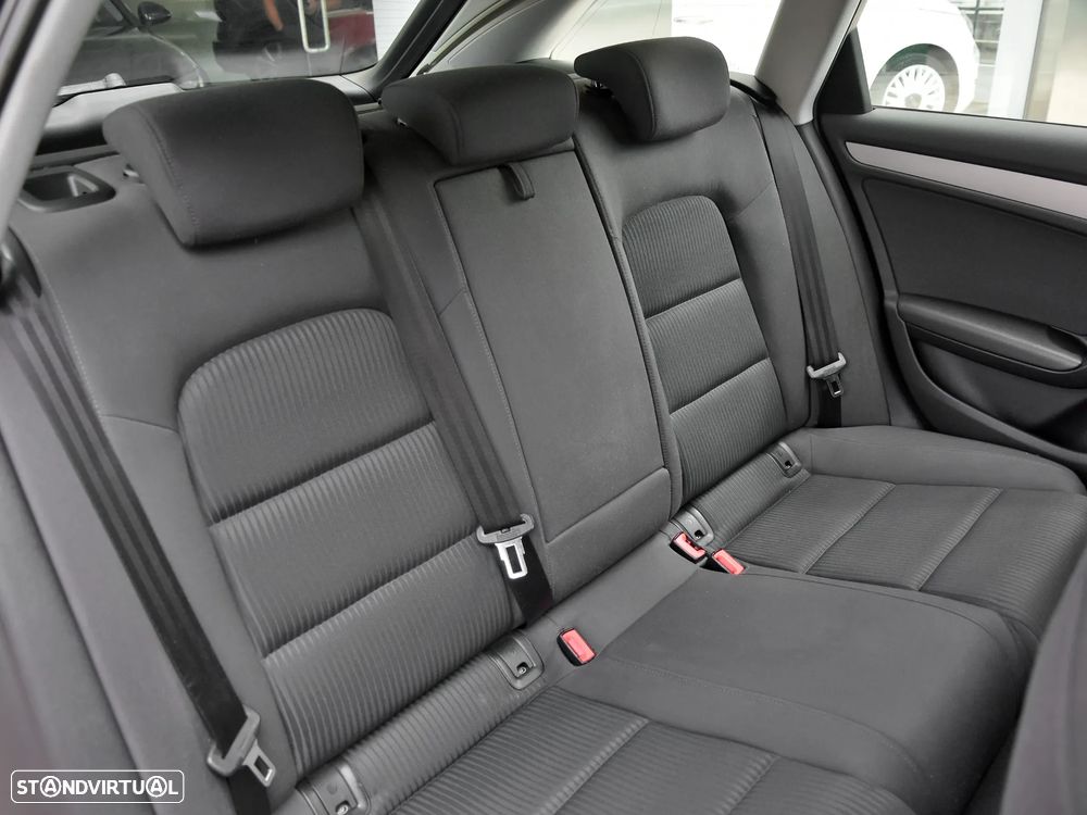 Audi A4 Avant 2.0 TDI multitronic Advance - 9