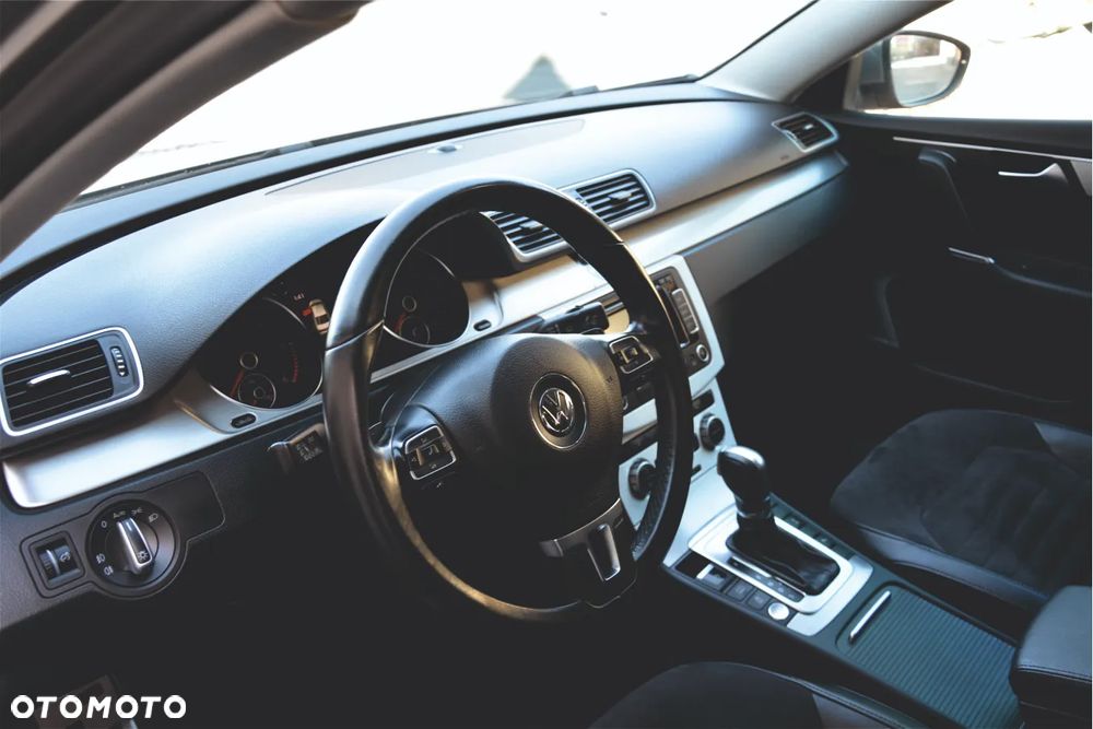 Volkswagen Passat 2.0 TDI Highline DSG - 19