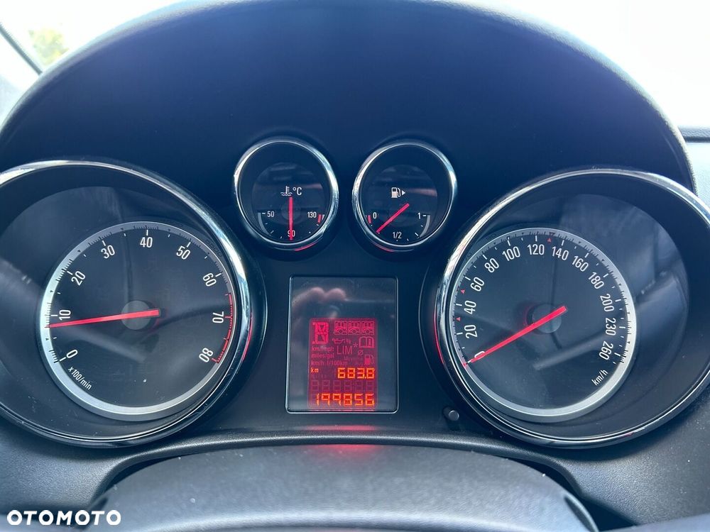 Opel Astra - 16