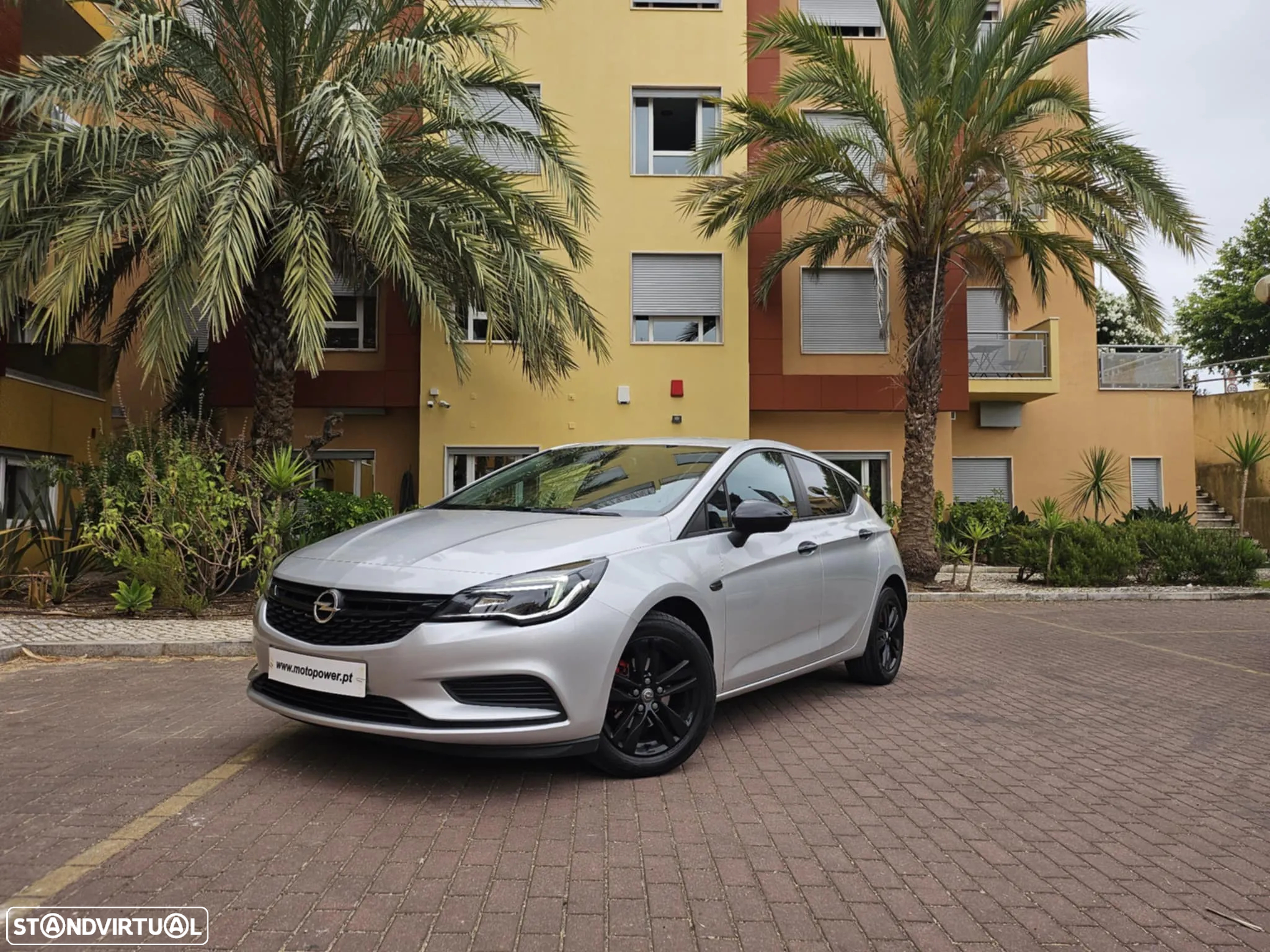 Opel Astra 1.6 CDTI Dynamic Sport S/S - 20