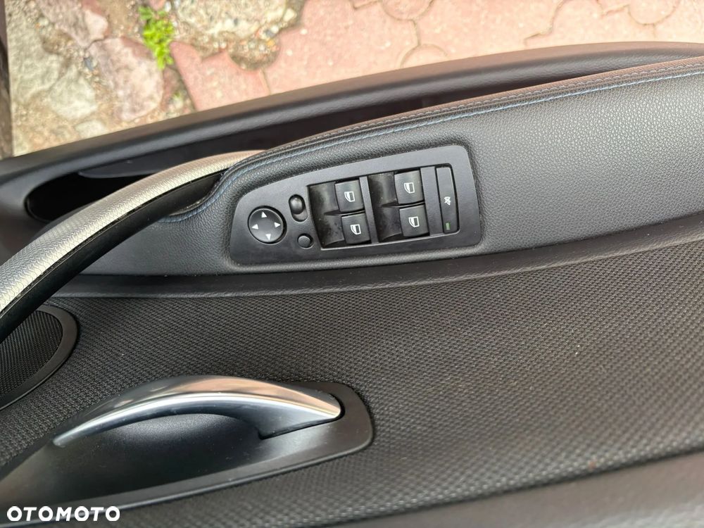 BMW Seria 1 118i Edition Sport - 24
