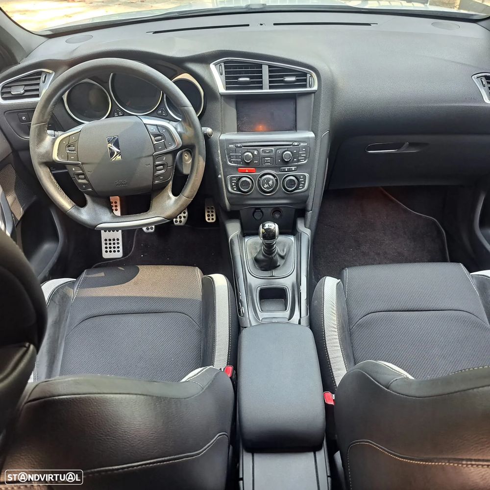 Citroën DS4 1.6 e-HDi So Chic - 3