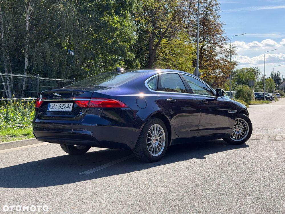 Jaguar XF 2.0 i4D Pure - 5