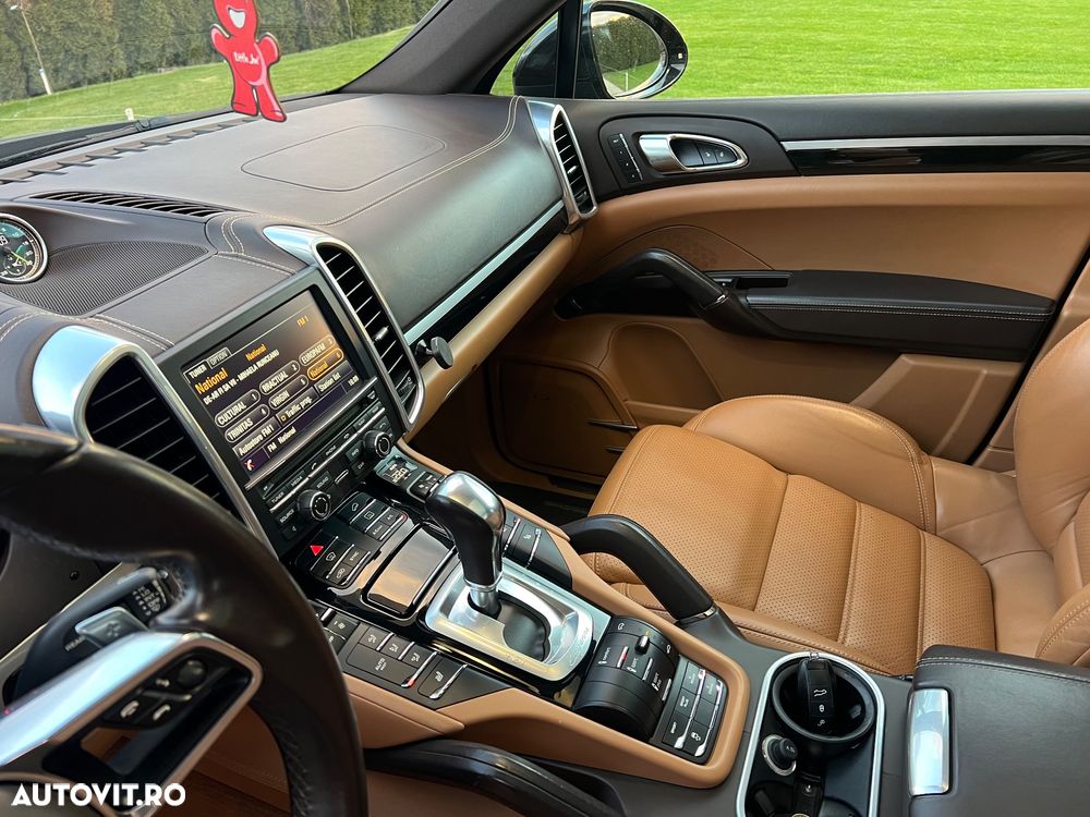 Porsche Cayenne S E-Hybrid Platinum Edition - 14