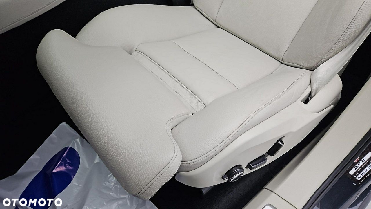 Volvo XC 90 - 12