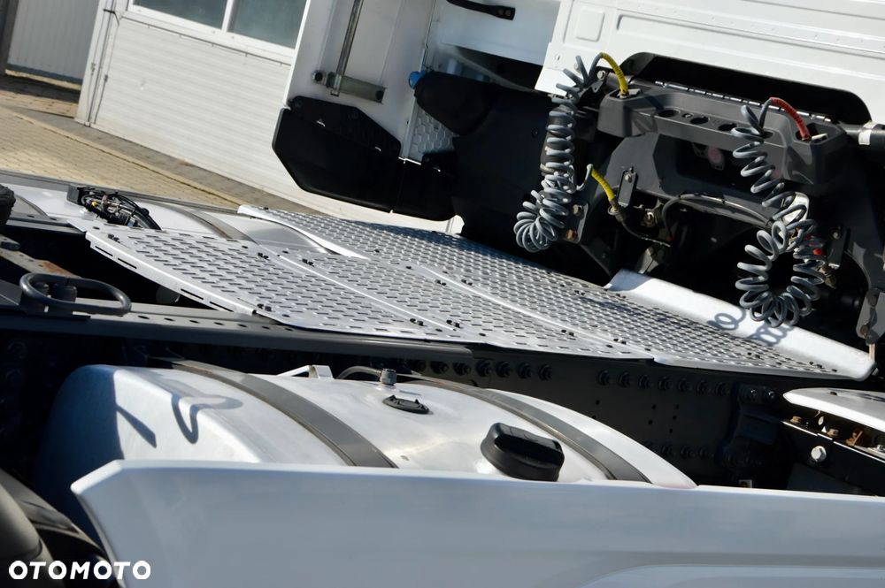 DAF XG 480 / ZF INTARDER / KLIMA POST. / OBROTOWY FOTEL / BOGATA WERSJA! - 17