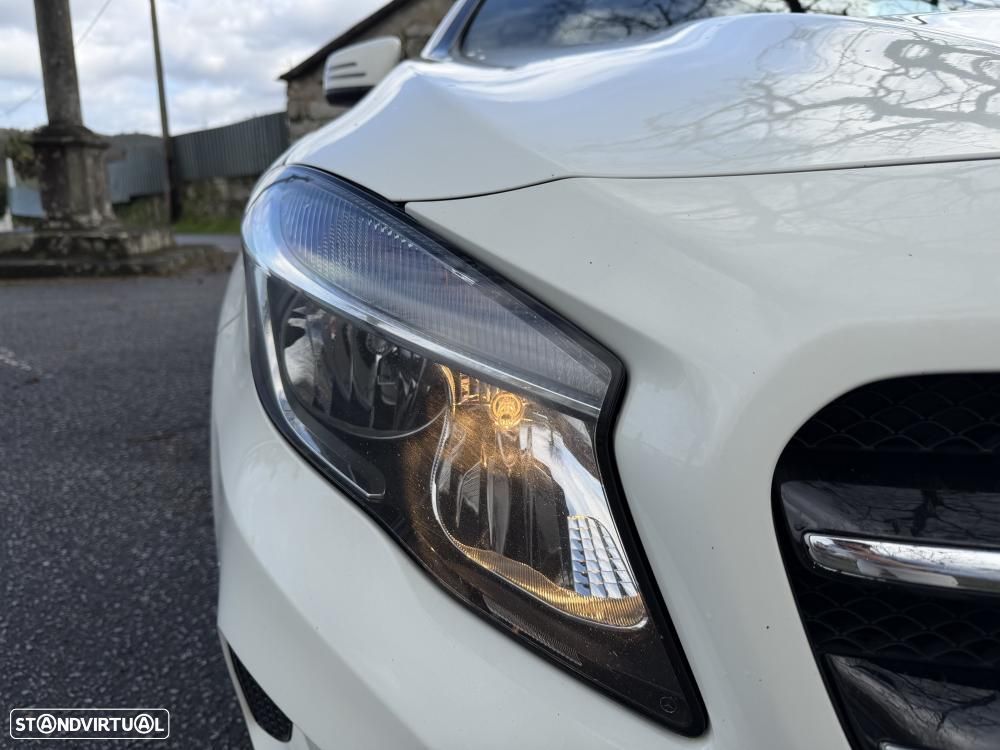 Mercedes-Benz GLA 180 d 7G-DCT Urban - 13