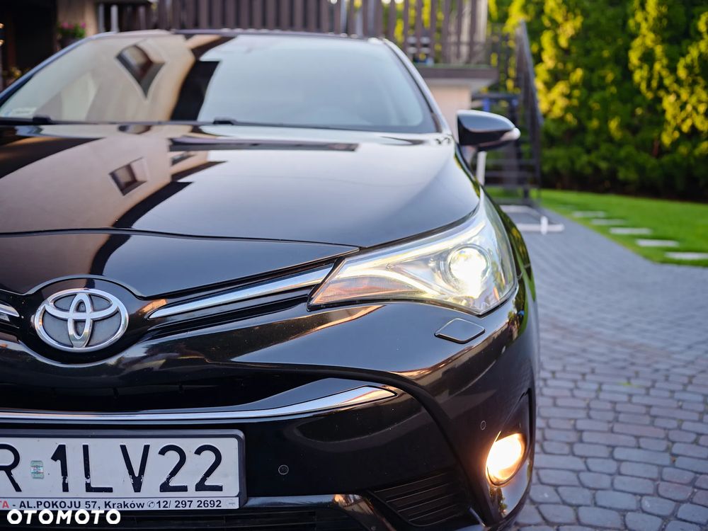 Toyota Avensis 2.0 Prestige MS - 9
