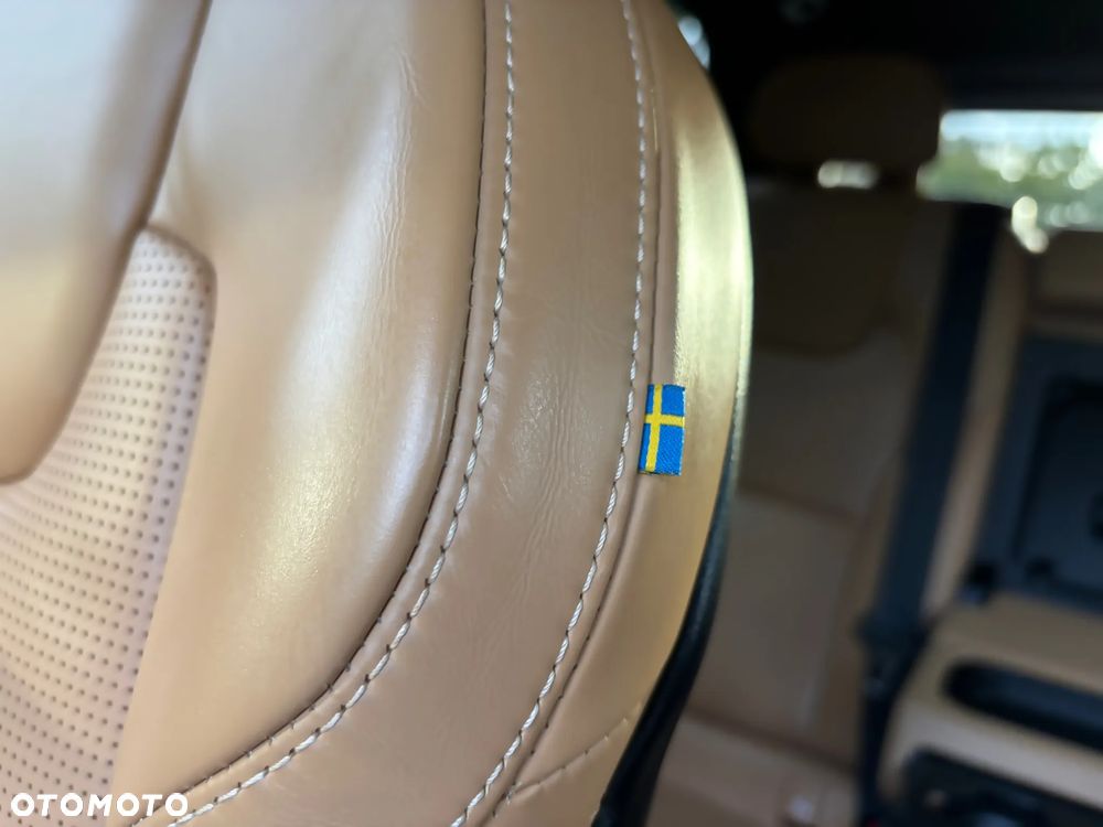 Volvo XC 60 B4 D AWD Geartronic Inscription - 34