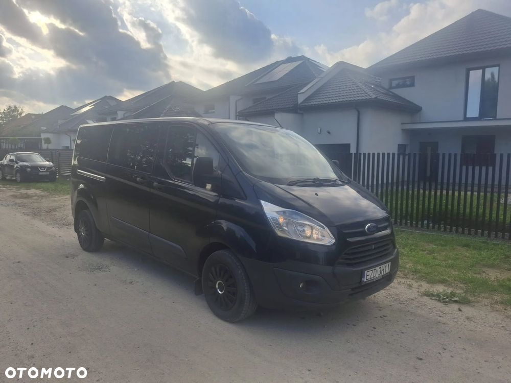 Ford Tourneo Custom - 1
