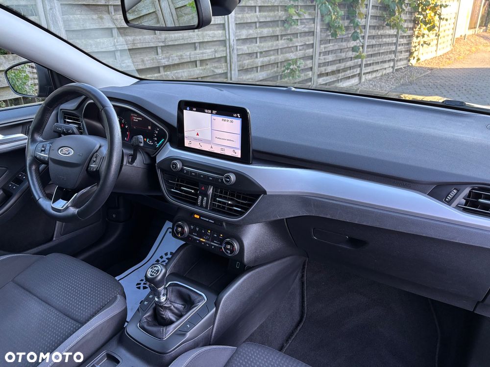 Ford Focus 1.0 EcoBoost Start-Stopp-System TITANIUM - 32