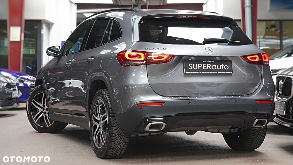 Mercedes-Benz GLA 180 - 10