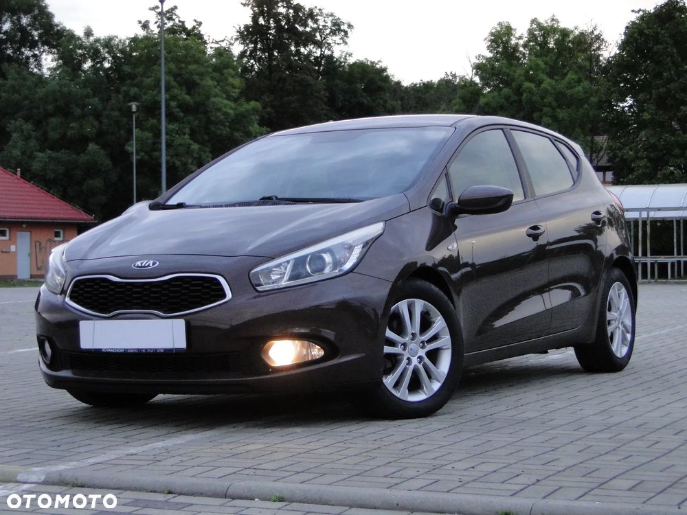 Kia Ceed 1.4 CVVT Vision - 2