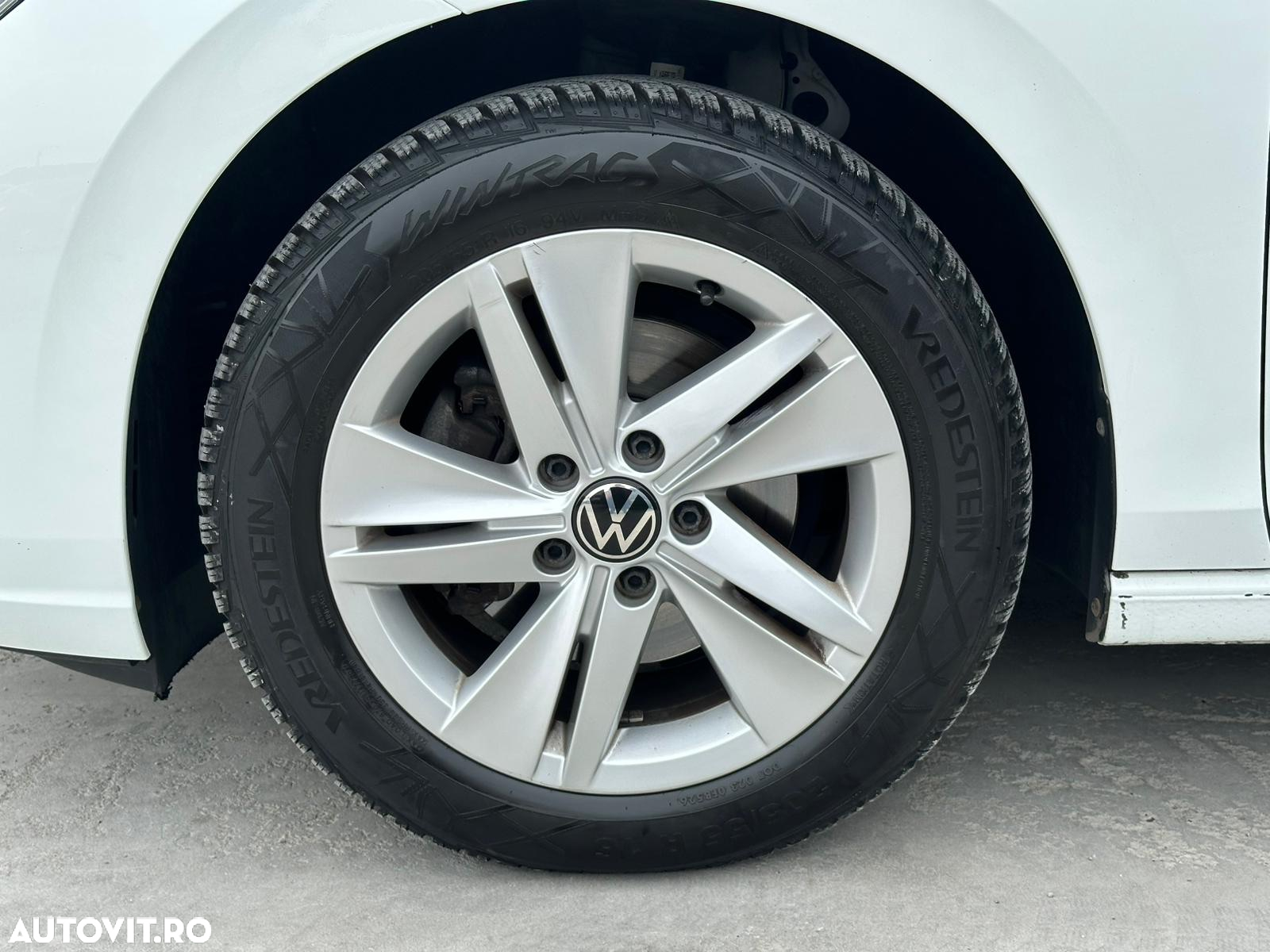 Volkswagen Golf 2.0 TDI SCR DSG Life - 34