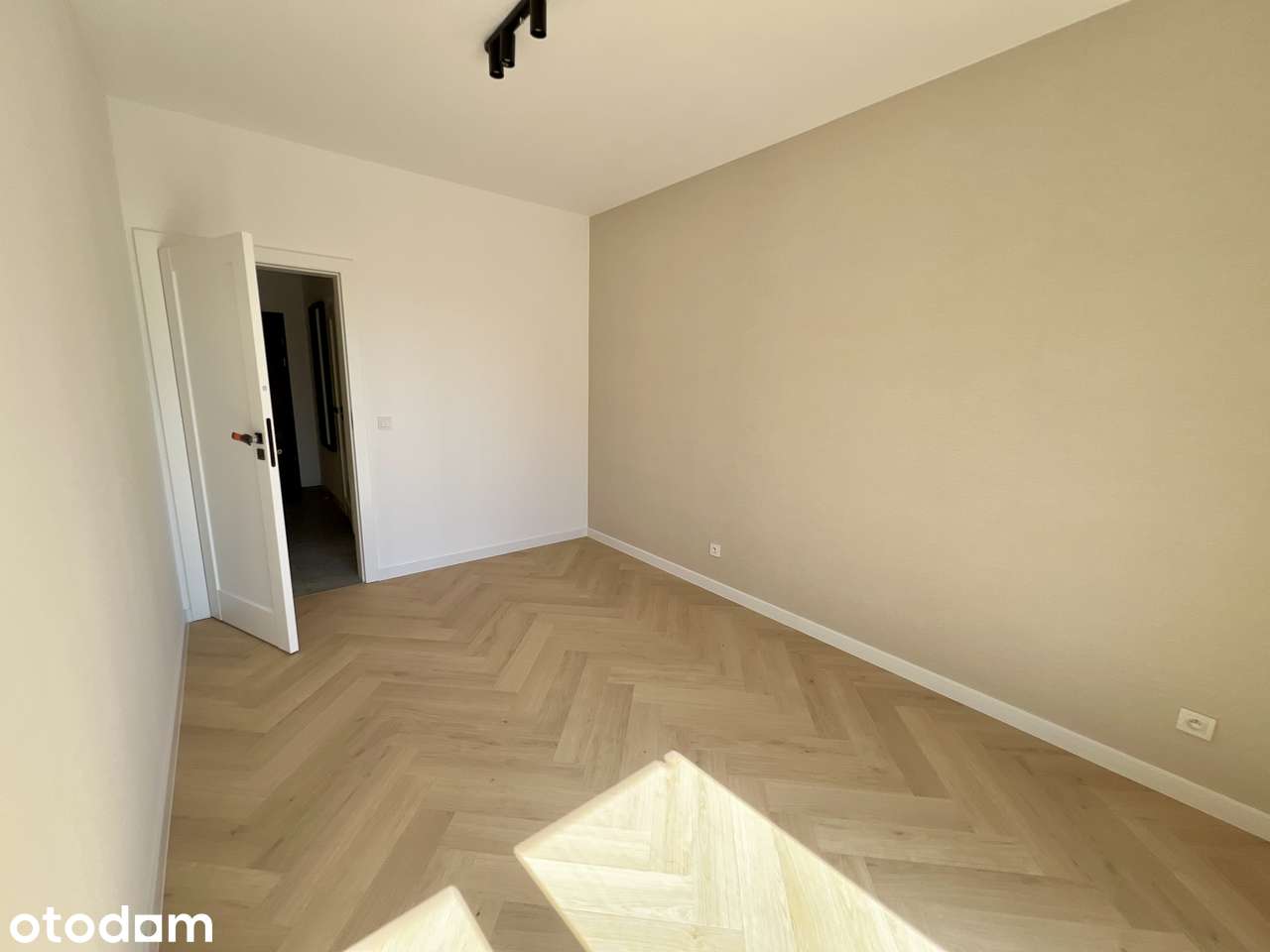 NOWY apartament z osobną kuchnią, duży balkon, garaż/ Bulwary Praskie