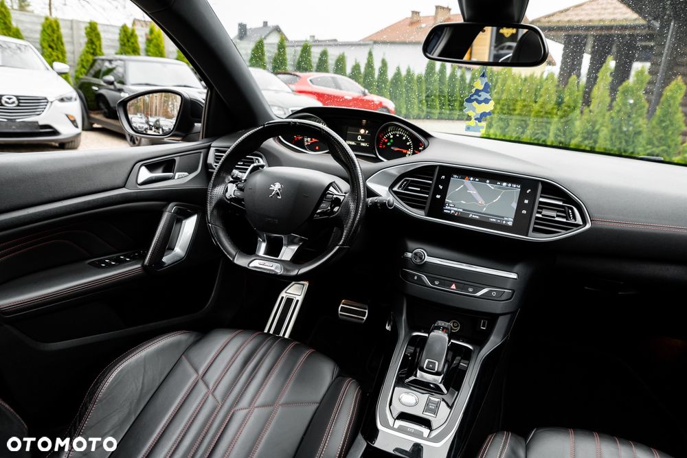 Peugeot 308 PureTech 130 EAT8 GT - 26