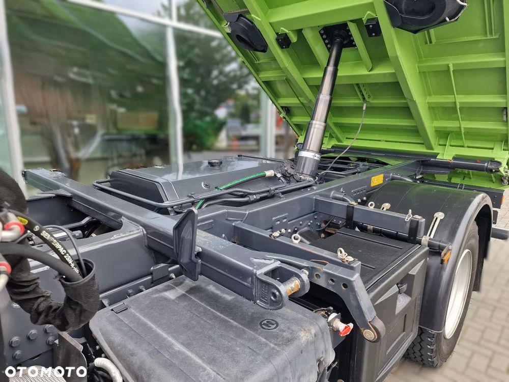 Iveco Eurocargo 140E25 | 2018 | 33 504 km | Wywrotka 3-stronna | HDS Palfinger | Sterowanie radiowe | Euro 6 - 19