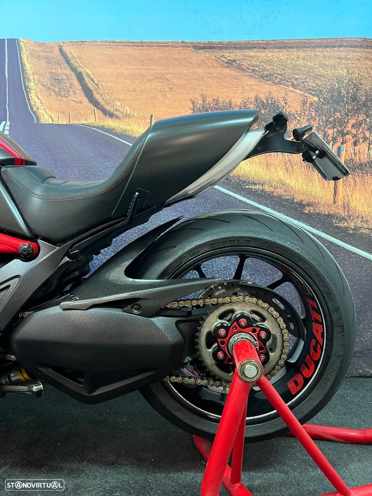Ducati Diavel Carbon - 8