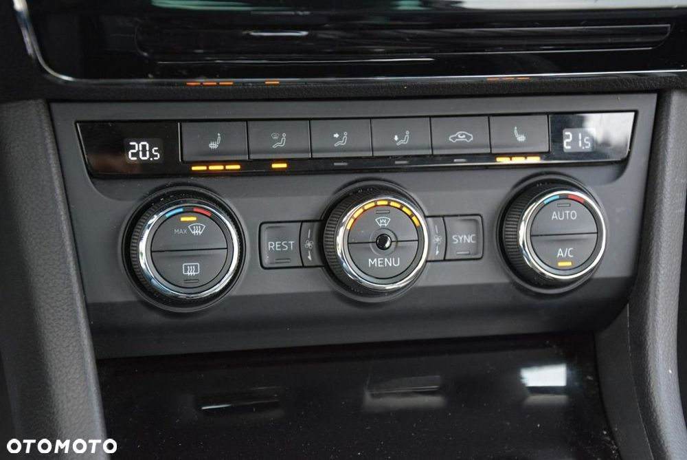 Skoda Superb 2.0 TDI 4x4 L&K DSG - 30