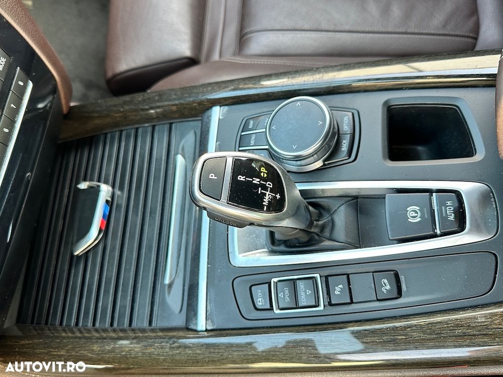BMW X5 xDrive30d - 16