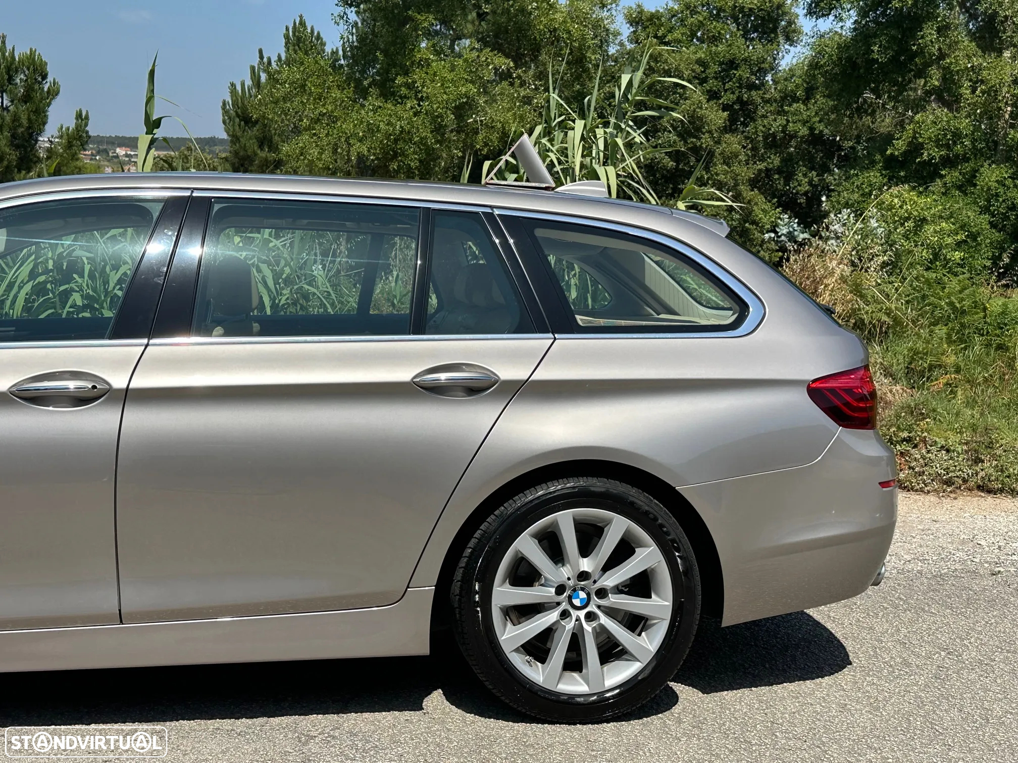 BMW 520 d Line Luxury Auto - 3