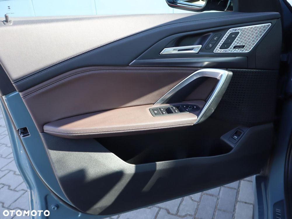 BMW iX1 xDrive30 66.5kWh M Sport - 19