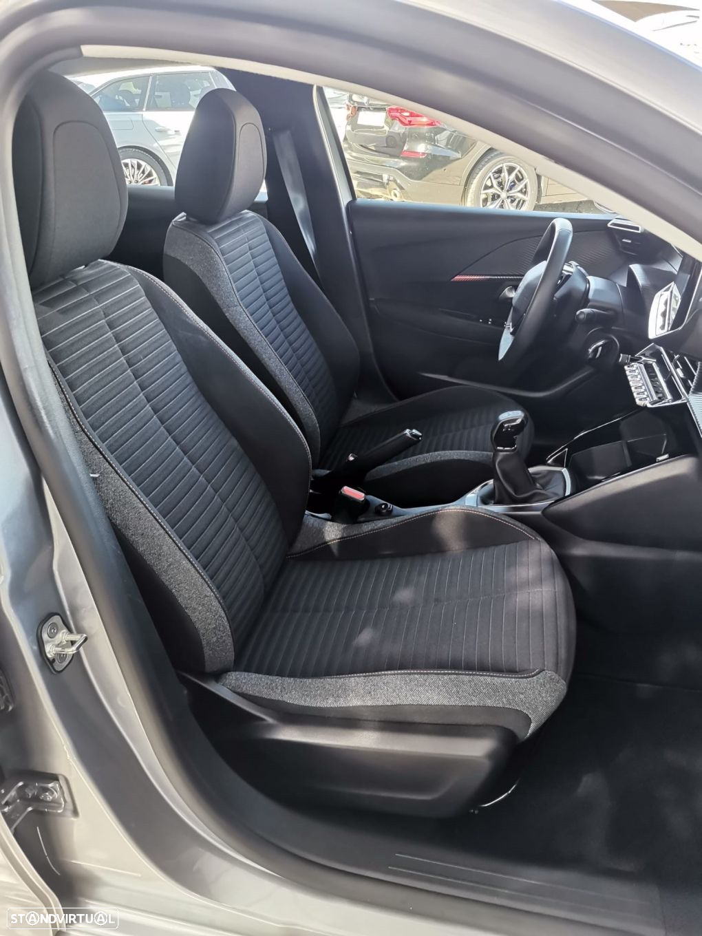 Peugeot 208 1.2 PureTech Active Pack - 11