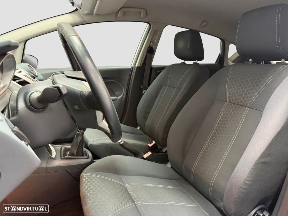 Ford Fiesta - 7