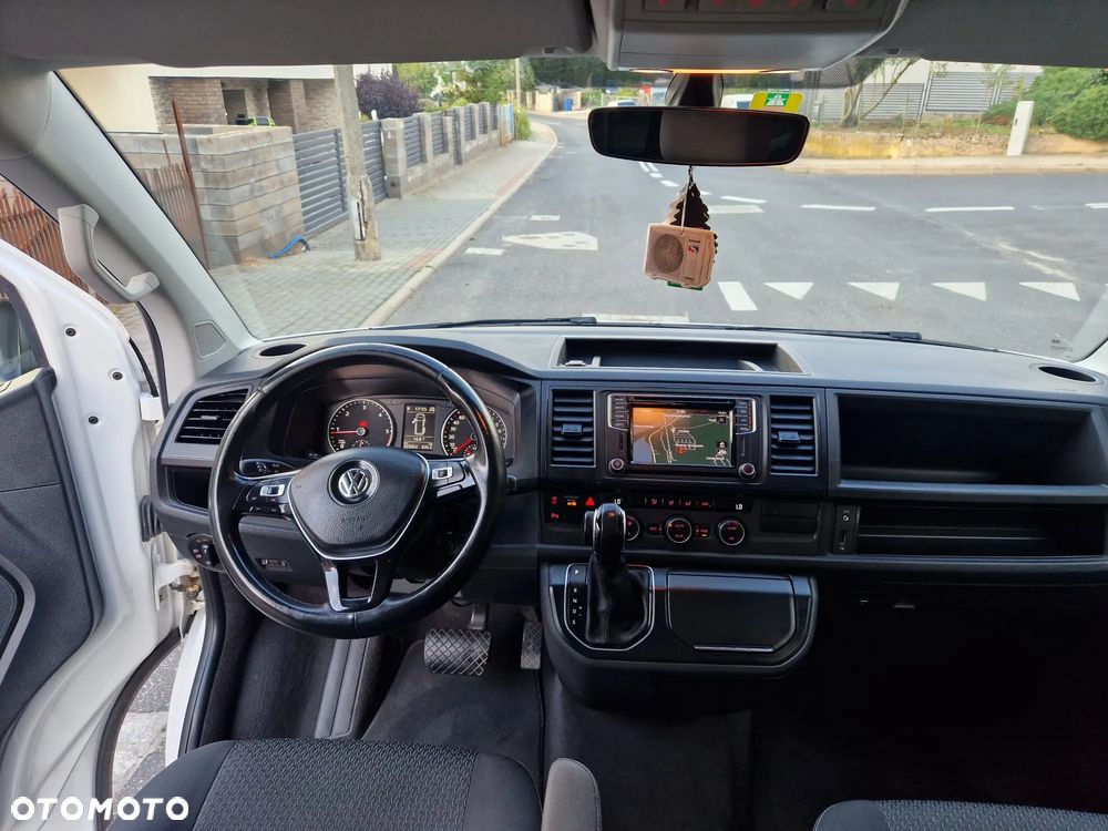 Volkswagen Multivan - 17