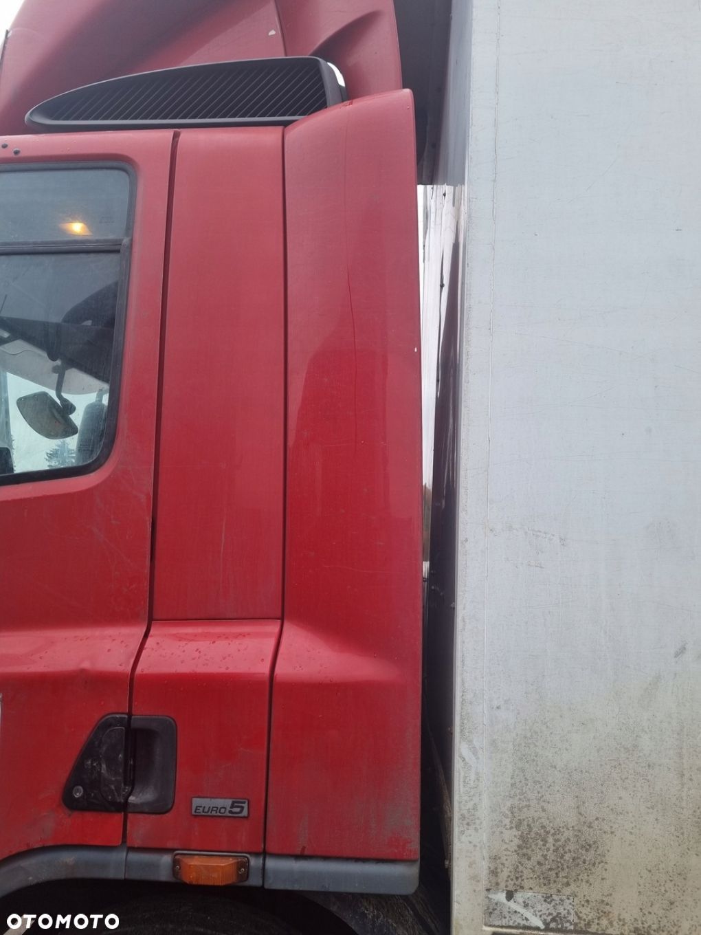 OWIEWKA SPOILER ZAKABINOWA LH DAF 65 75 85 CF - 1