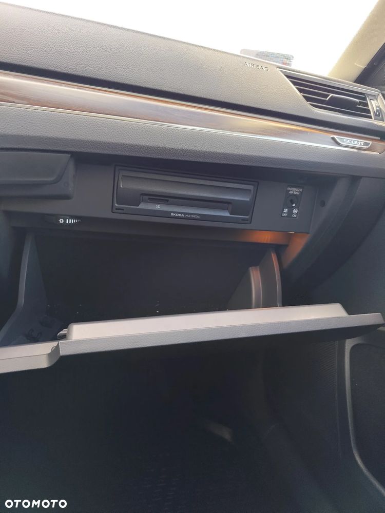 Skoda Superb 2.0 TDI SCR 4x4 Scout DSG - 7