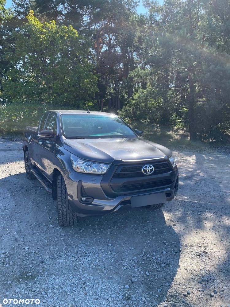 Toyota Hilux - 4