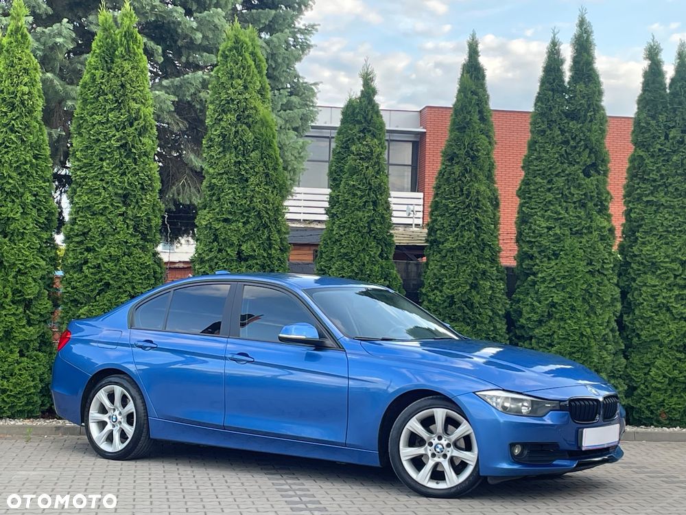 BMW Seria 3 320d Efficient Dynamics Luxury Line Purity sport - 9