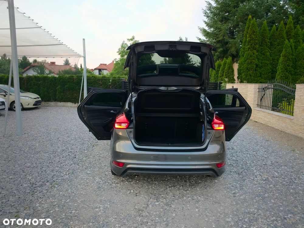 Ford Focus 1.0 EcoBoost ST-Line - 15