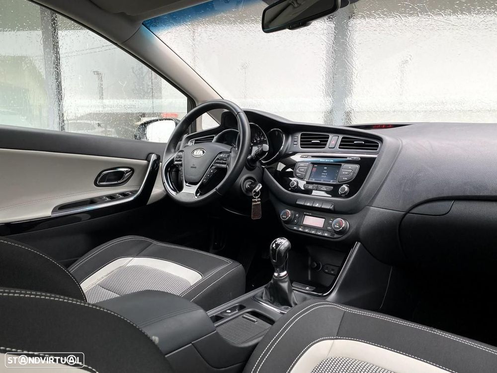 Kia Ceed SW 1.6 CRDi TX Sport - 16