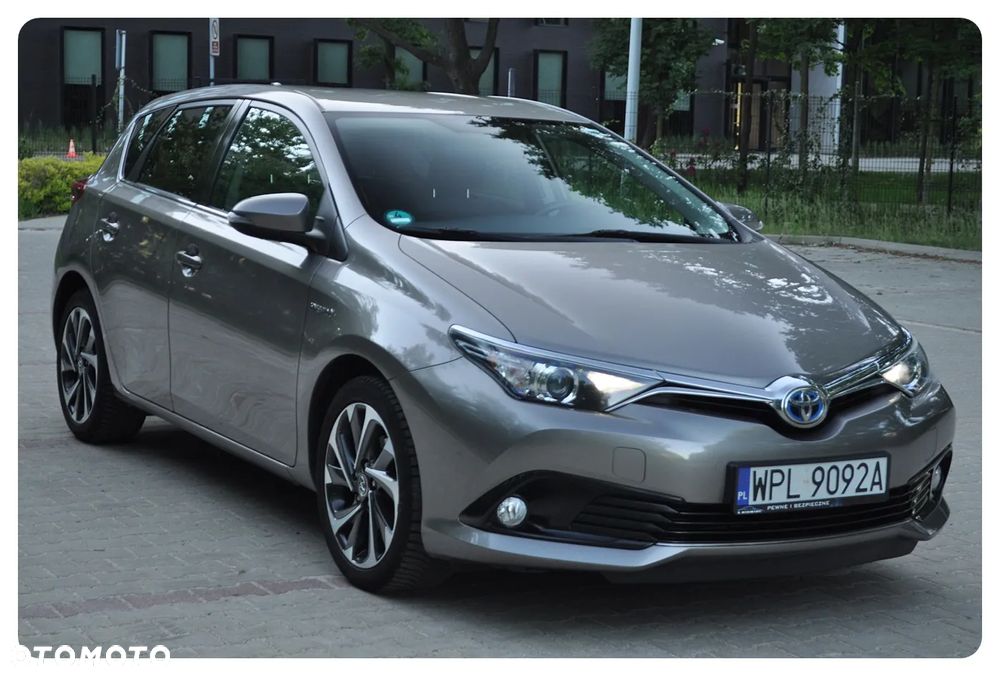 Toyota Auris 1.8 HSD Luna - 11