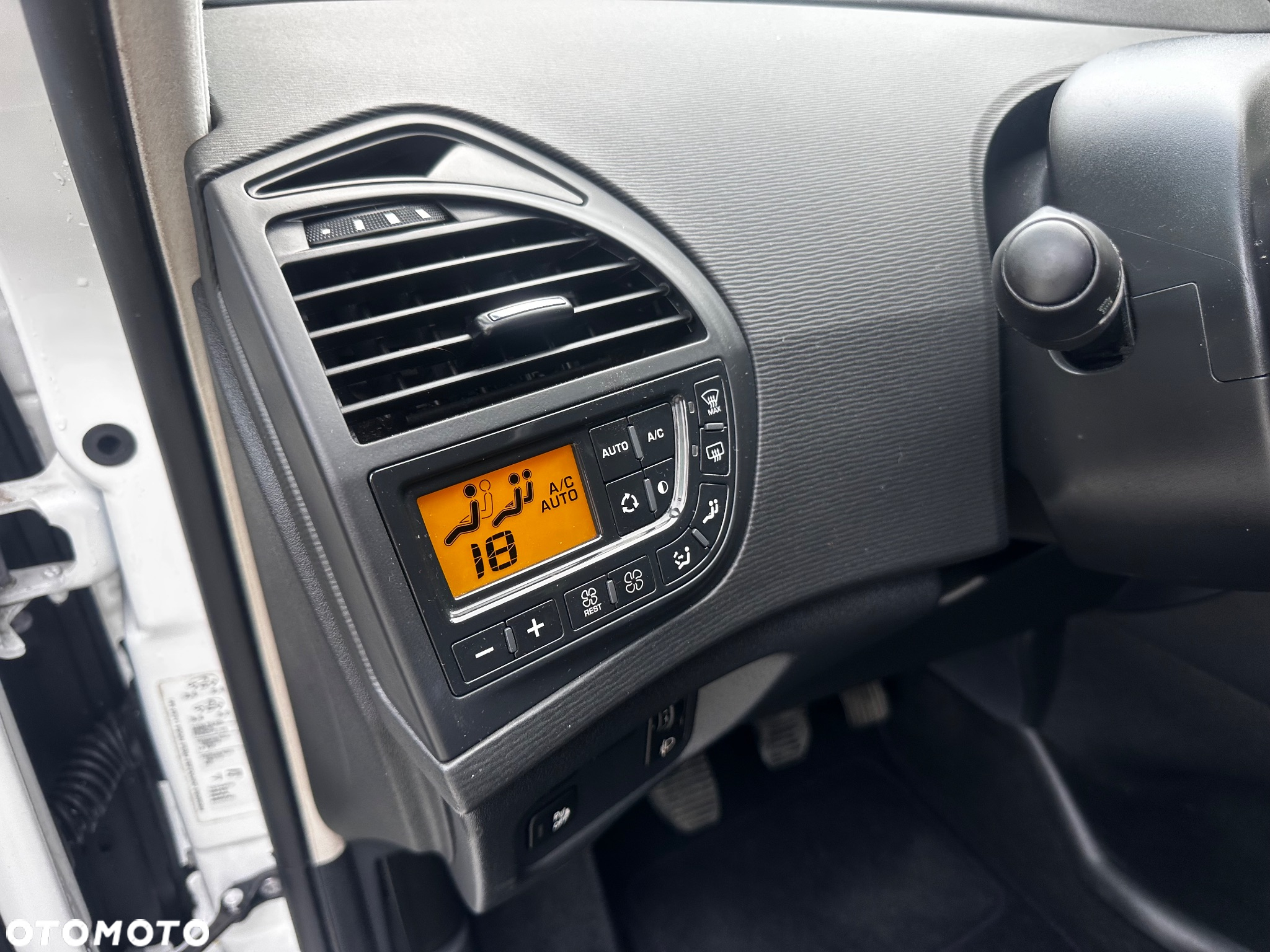 Citroën C4 Picasso VTi 120 Business Class - 17