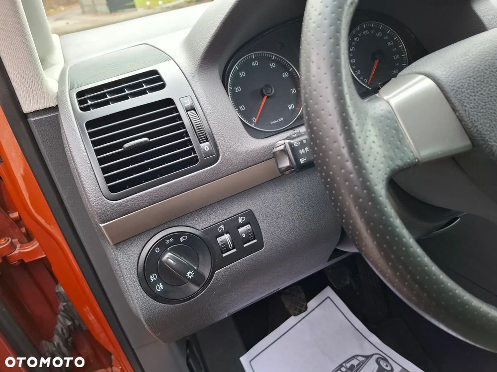 Volkswagen Touran 1.4 TSI Cross - 28