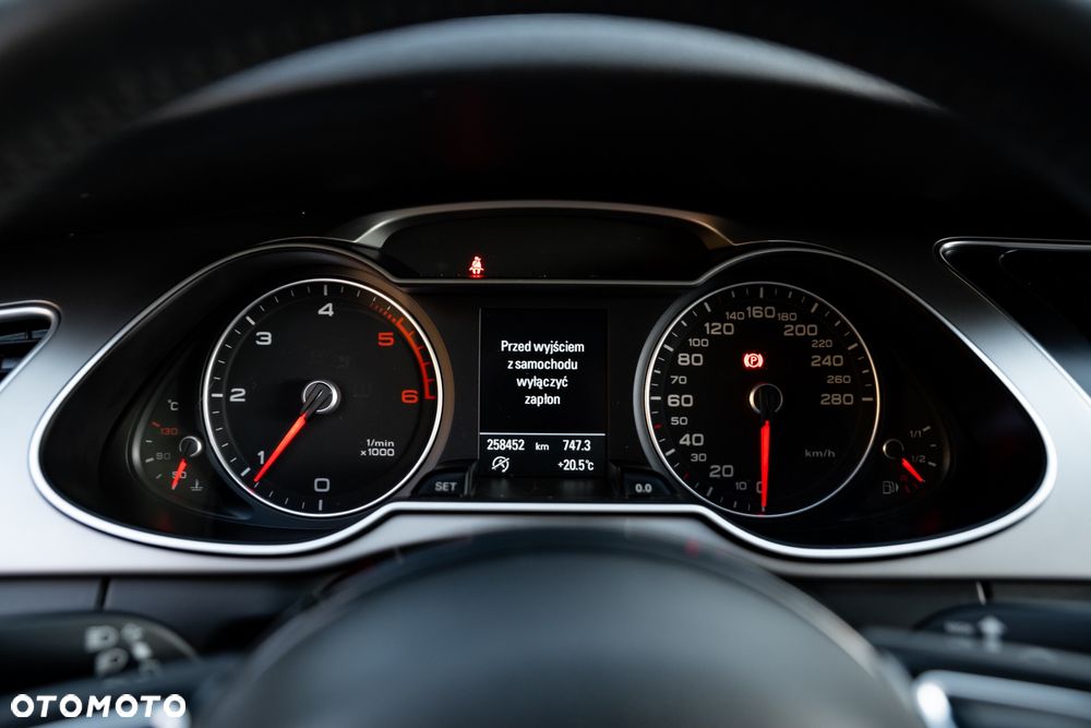 Audi A4 Avant 2.0 TDI Quattro - 27