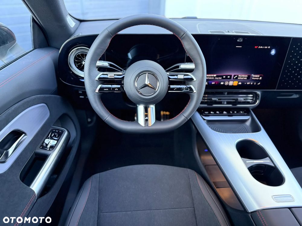 Mercedes-Benz CLA - 13