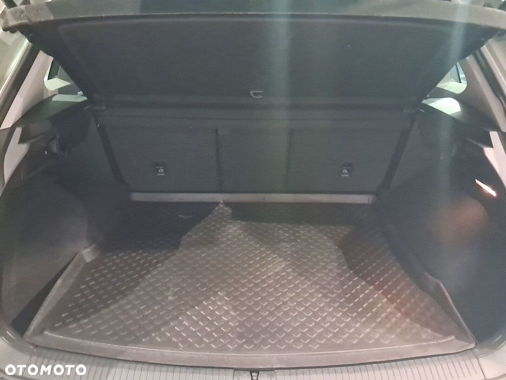 Volkswagen Tiguan - 12